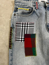 Load image into Gallery viewer, D- HOM Plaid Patches Reworked Levi&#39;s Strauss Signature 29x30 Jeans
