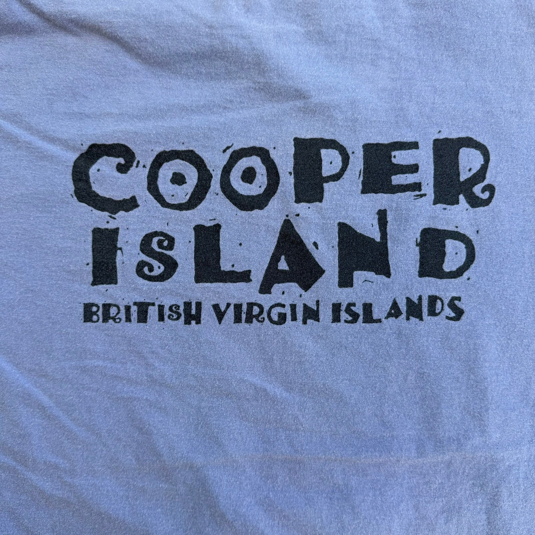 J- Vintage '93 Cooper Island Text & Graphic Made In USA Single Stitch Tee - L