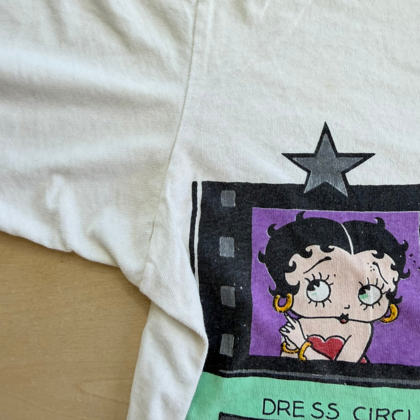 J- Vintage '93 Betty Boop Theatre On Hay Market Graphic Made In USA Single Stitch Tee - L