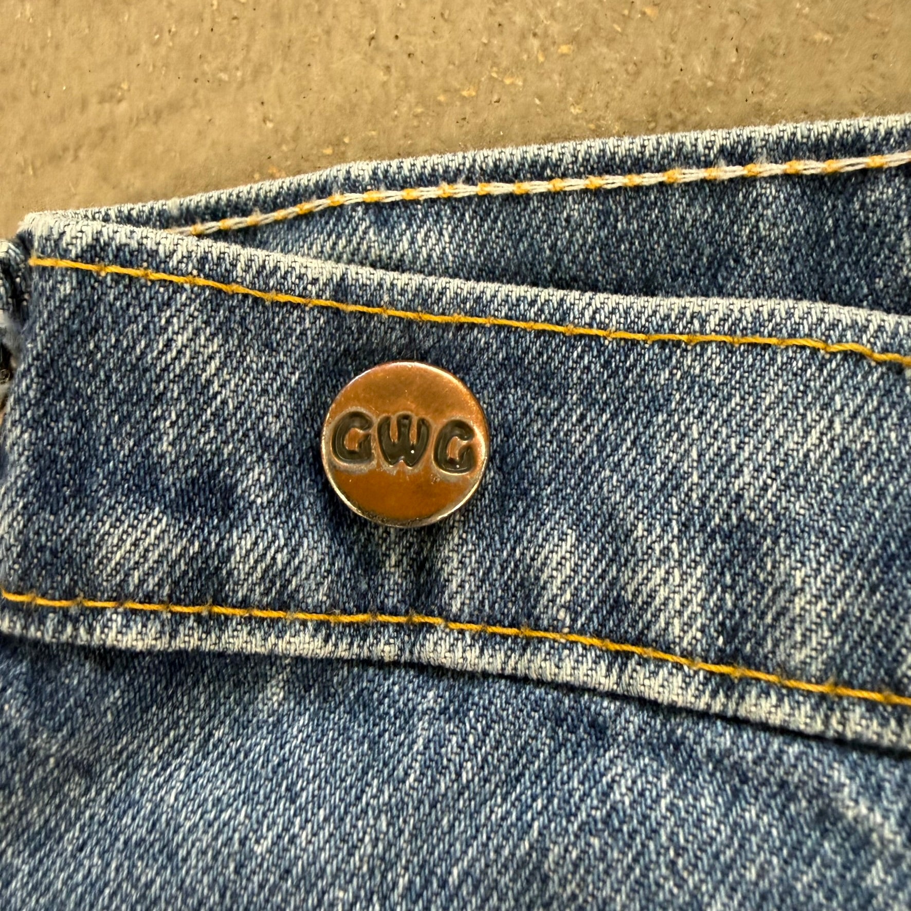 J- Vintage 80s GWG Made In Canada Union Made Red Strap Workwear Carpenter Jeans - 38x30