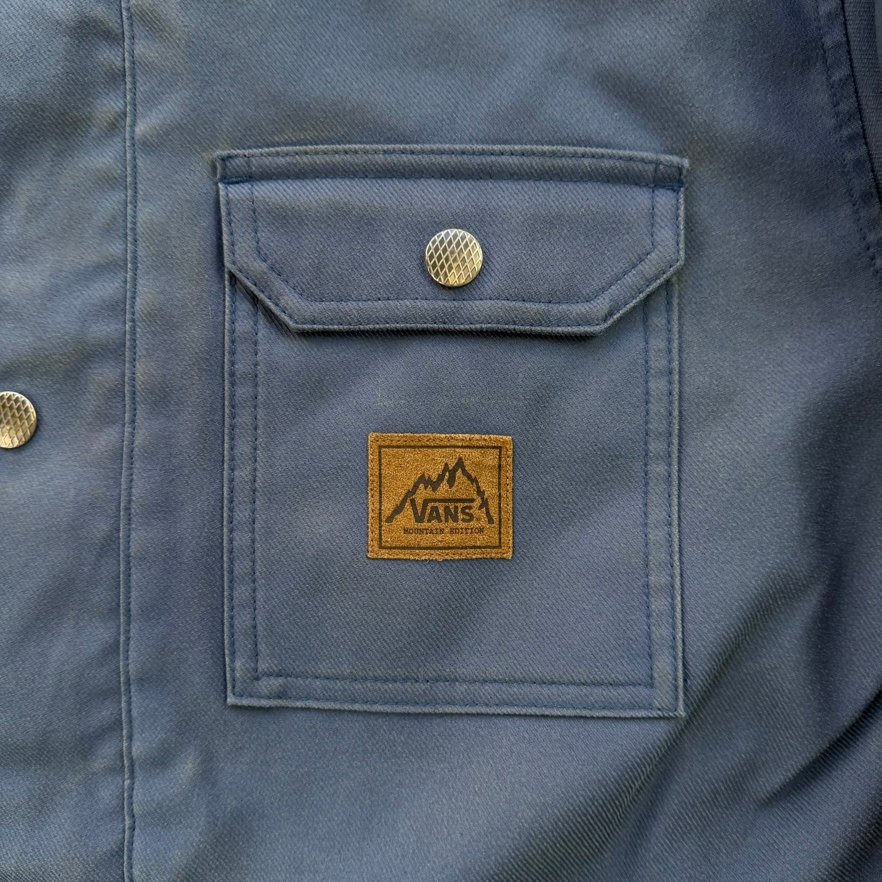J- Vans Mountain Edition Hooded Chore Style Quilt Lined Zip Up Jacket - L