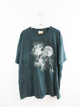 Load image into Gallery viewer, Vintage Wolves &amp; Moon Graphic Tee
