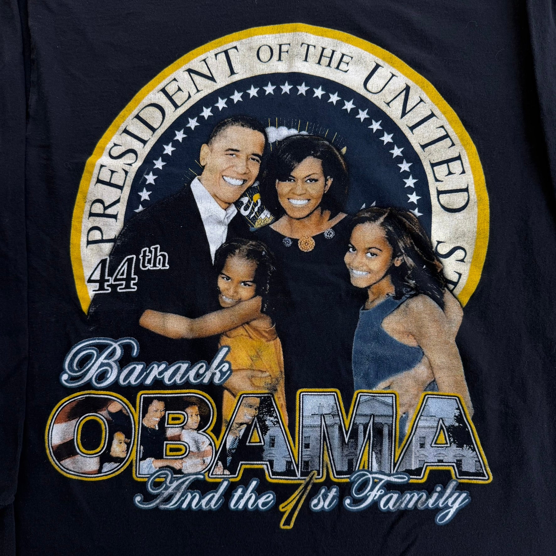 J- Vintage President Obama And The 1st Family Picture Graphic Long Sleeve Tee - XL