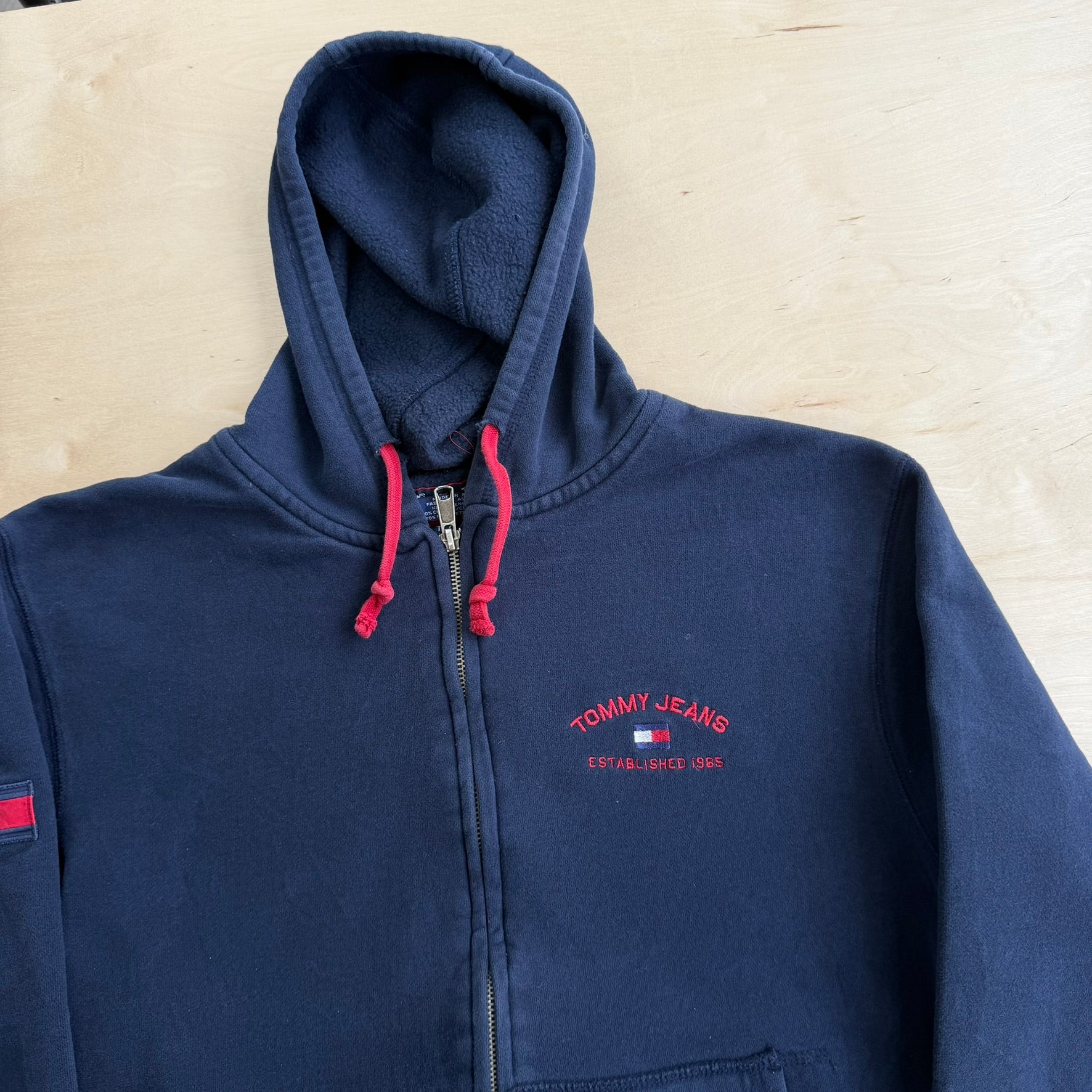 J- Vintage Tommy Hilfiger Jeans Embroidered Text Zip Up Hoodie - L