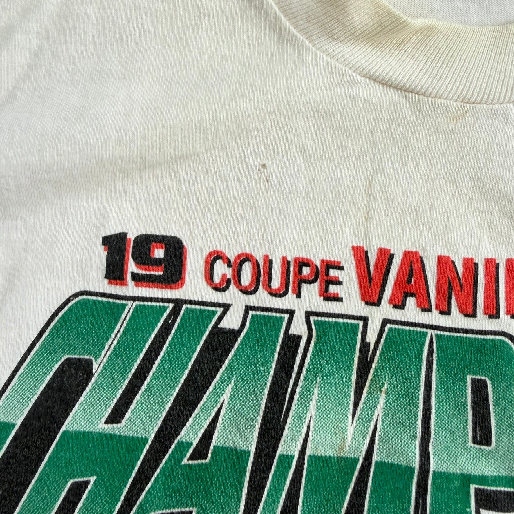 J- Vintage '96 Vanier Cup Saskatchewan Huskies Champions Graphic Single Stitch Tee - XL