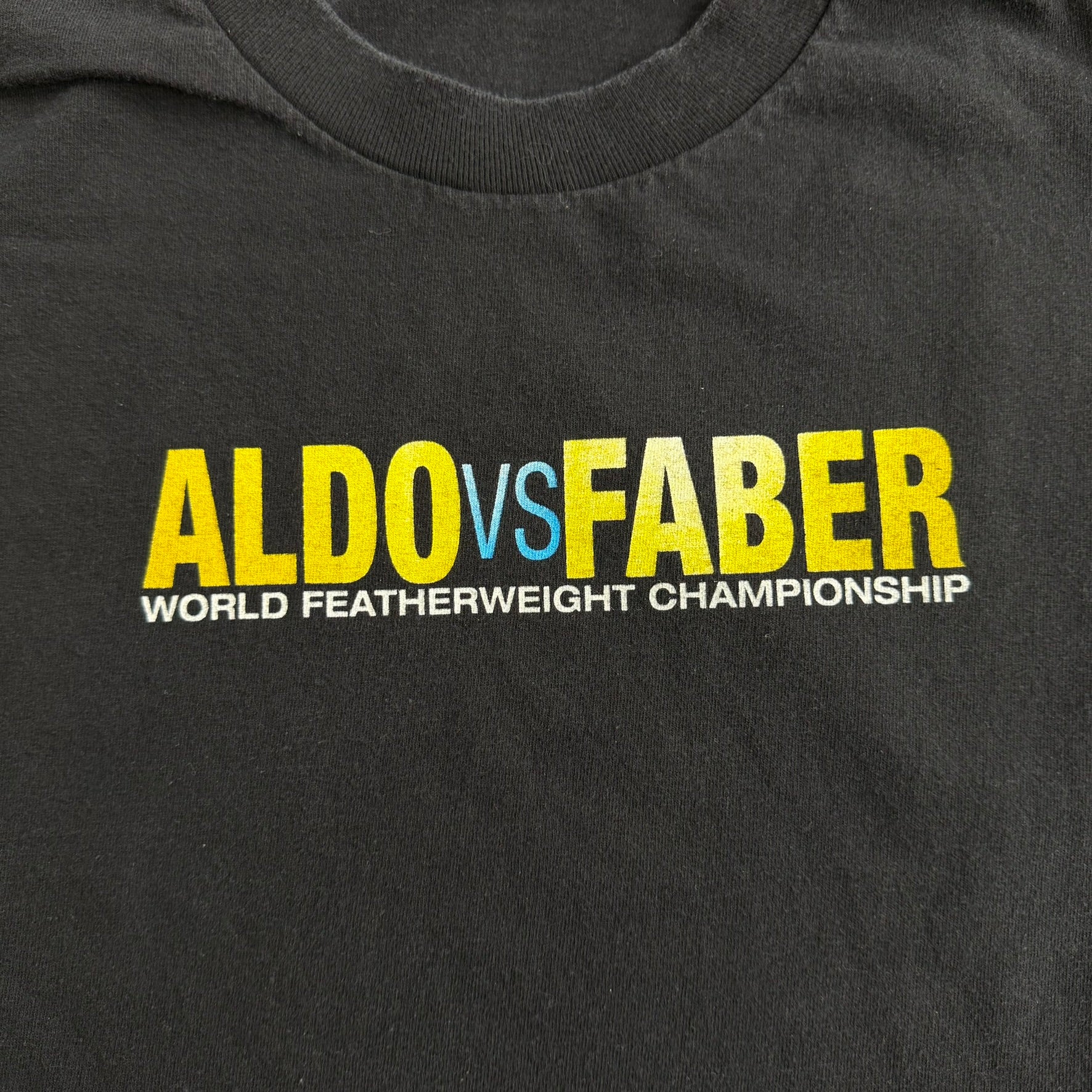 J- Vintage '10 Jose Aldo Vs Urijah Faber World Extreme Cagefighting Graphic Tee - L