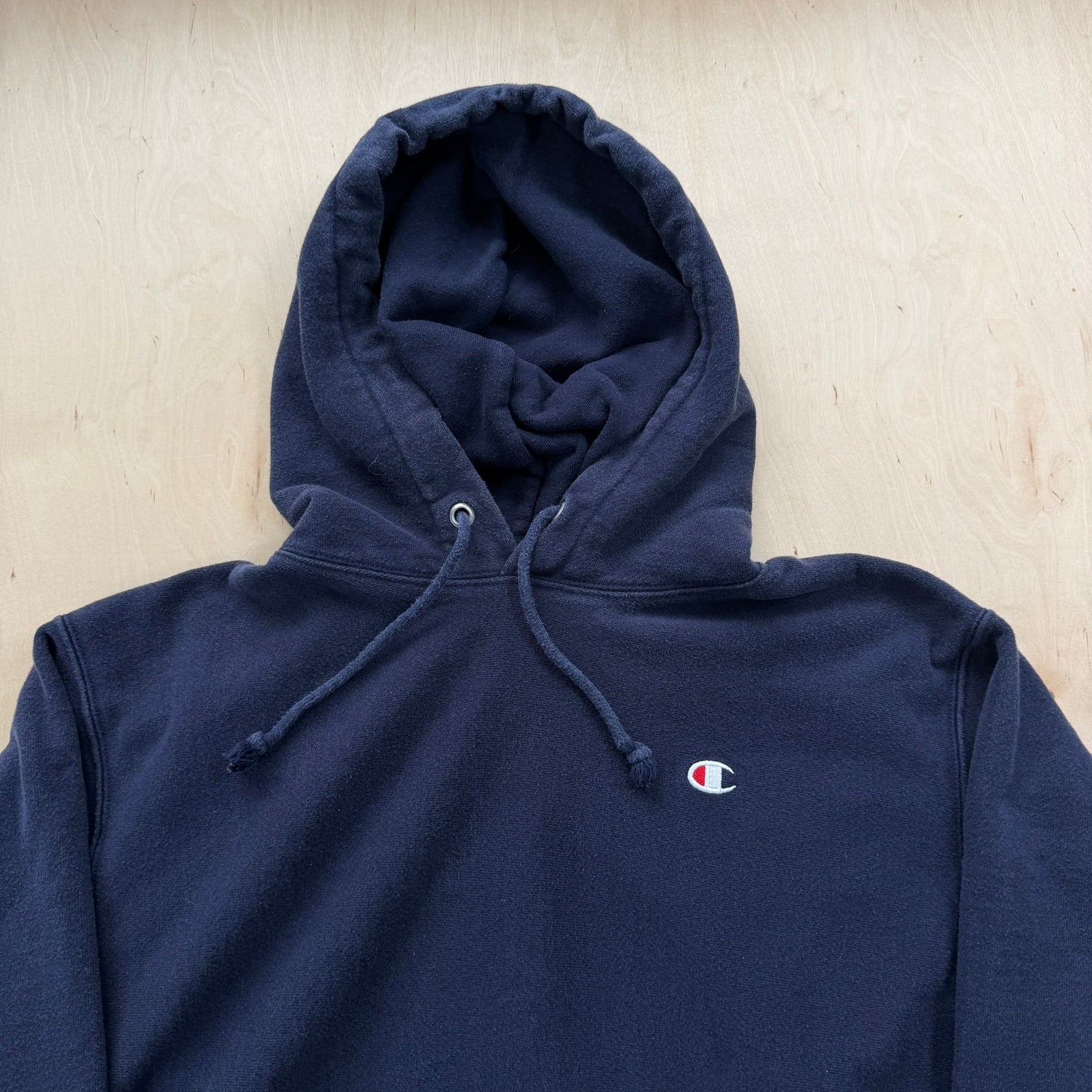 J- Vintage Champion Reverse Weave Embroidered Logo Hoodie - L