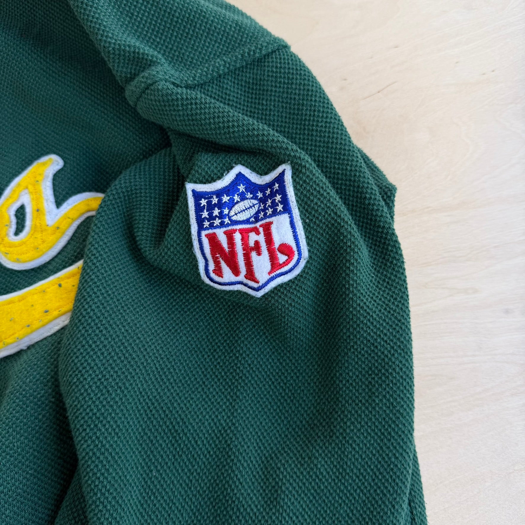 J- Vintage Green Bay Packers NFL Starter Chenille Embroidered Text Crewneck - L
