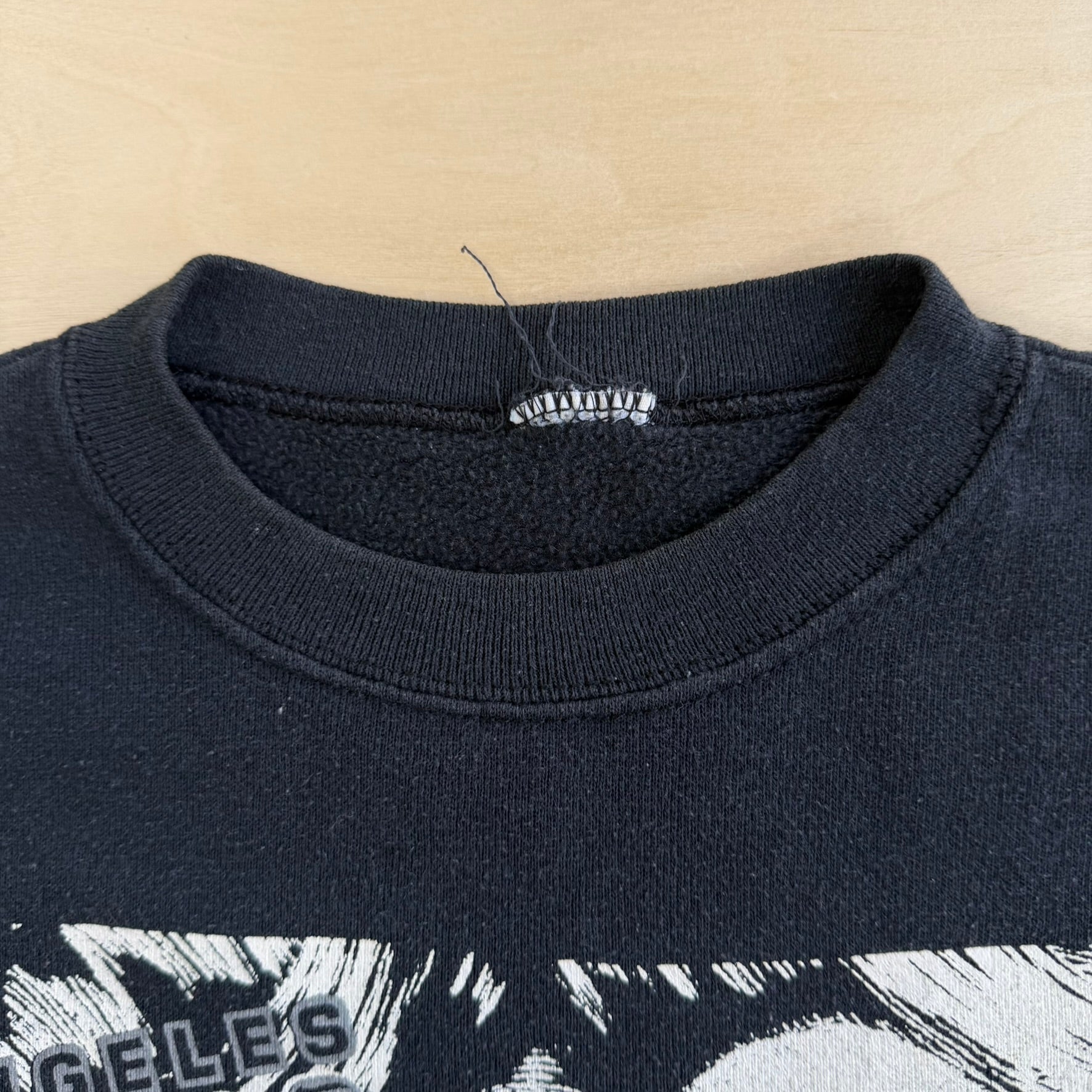 J- Vintage Los Angeles Raiders NFL Graphic & Logo Crewneck - L