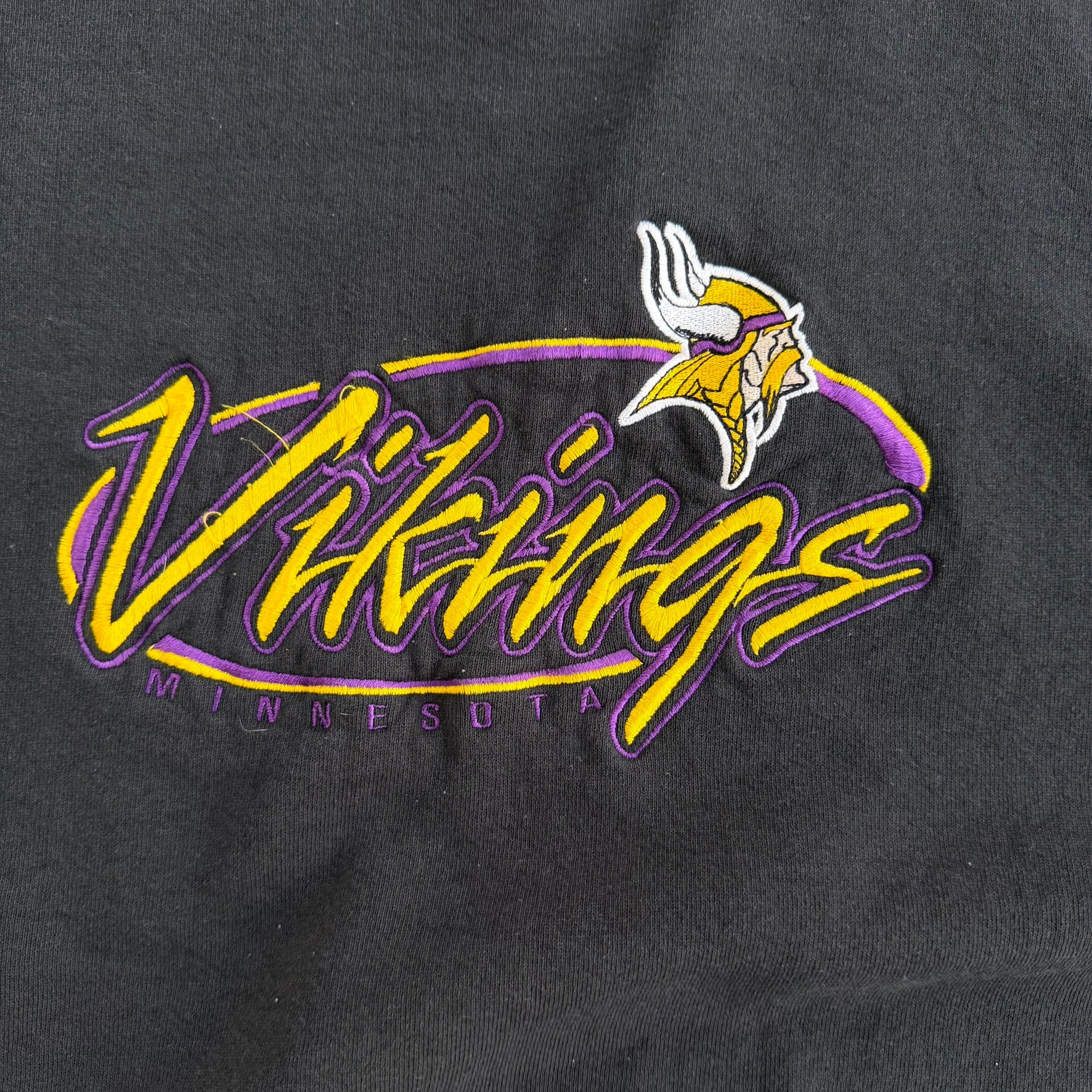 J- Vintage Minnesota Vikings NFL Pro Player Embroidered Logo Made In USA Crewneck - XL