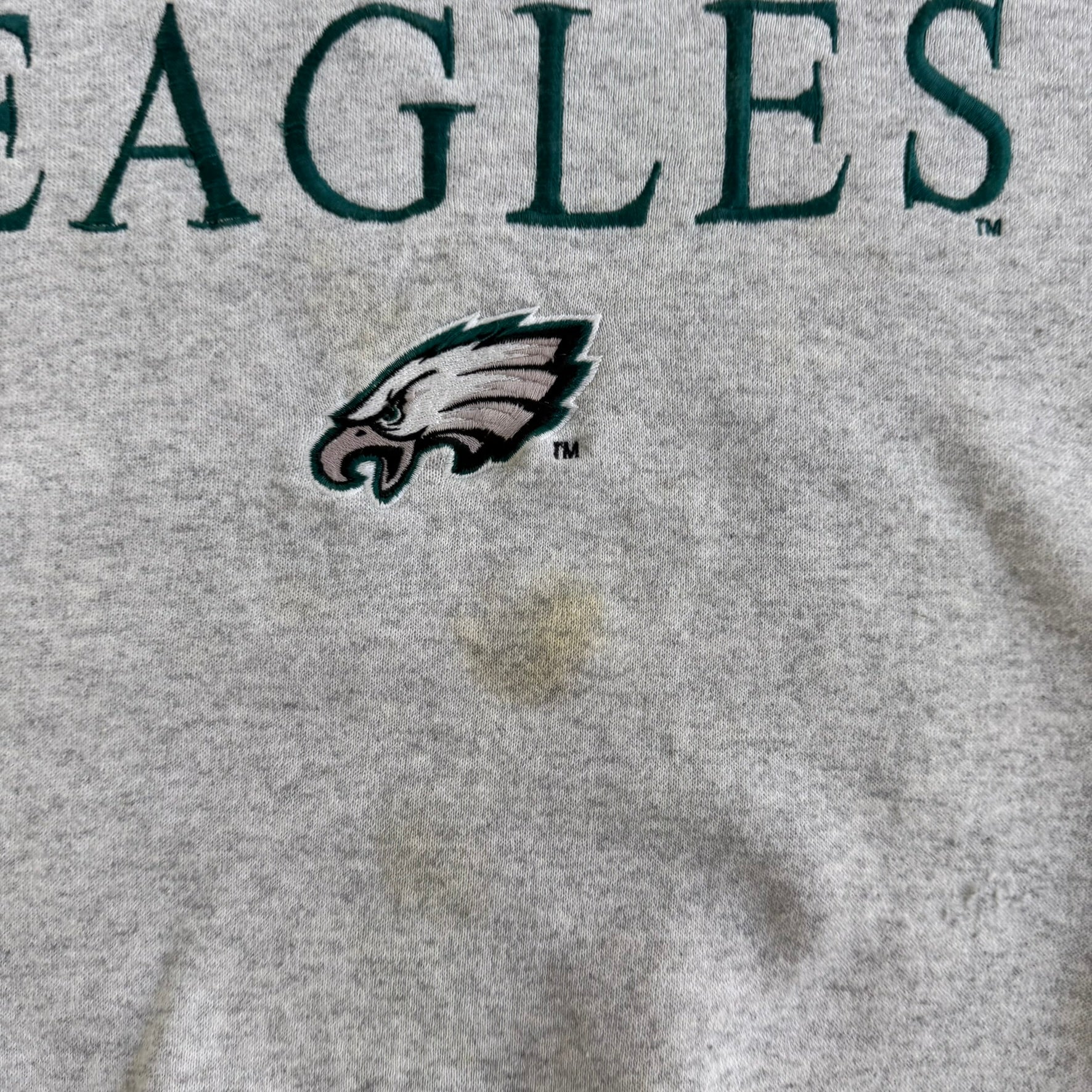 J- Vintage Philadelphia Eagles NFL Logo 7 Embroidered Logo & Text Crewneck - L