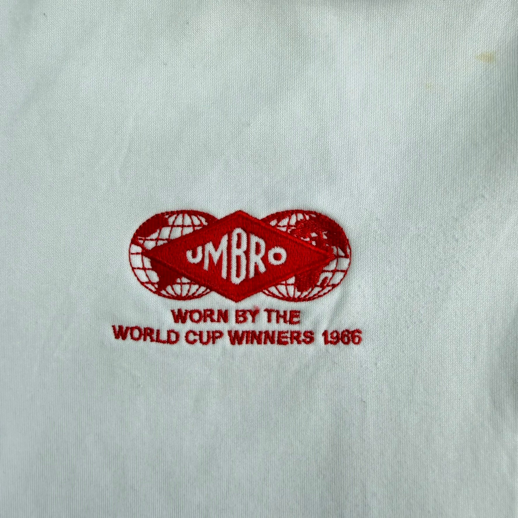 J- Vintage Umbro England Embroidered World Cup Winners 1986 Replica Track Jacket - L