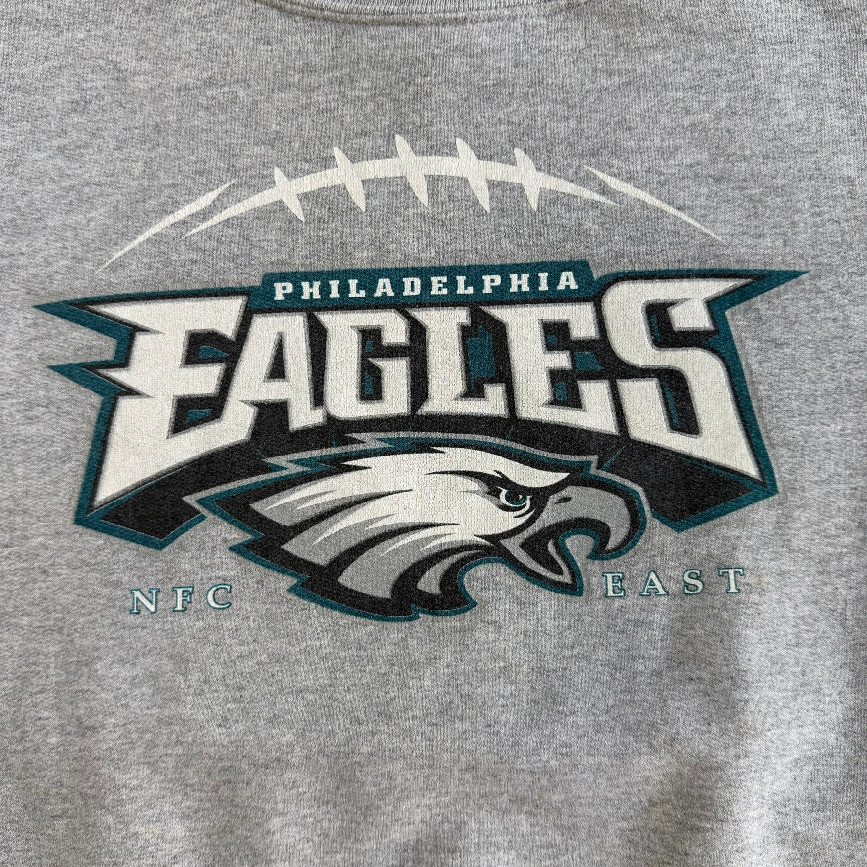 J- Vintage Philadelphia Eagles NFL Text & Logo Graphic Crewneck - XL