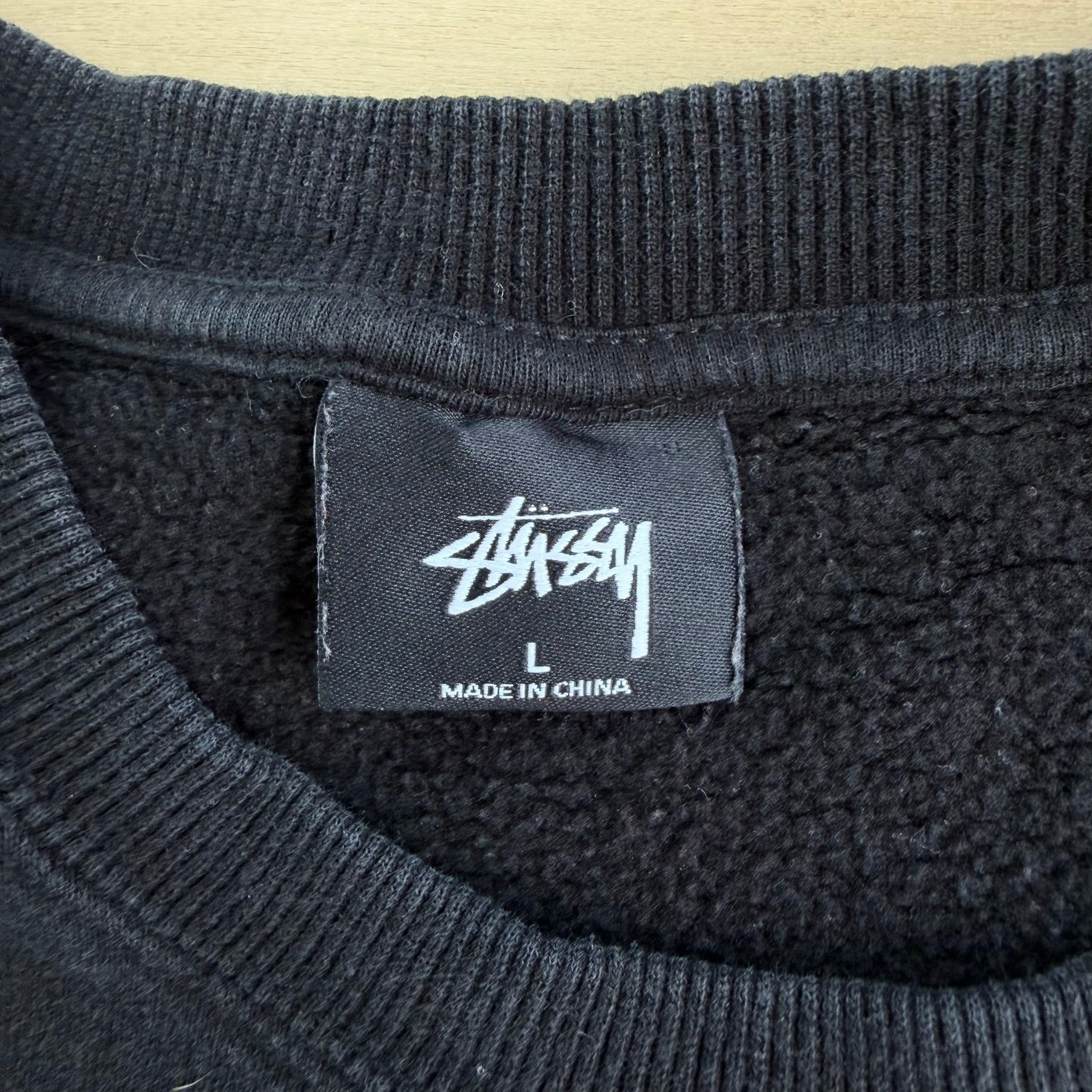 J- Vintage Stussy Gold Cursive Text Logo Crewneck - L