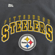 J- Vintage '96 Pittsburgh Steelers NFL Pro Player Logo & Text Graphic Made In USA Crewneck - XL
