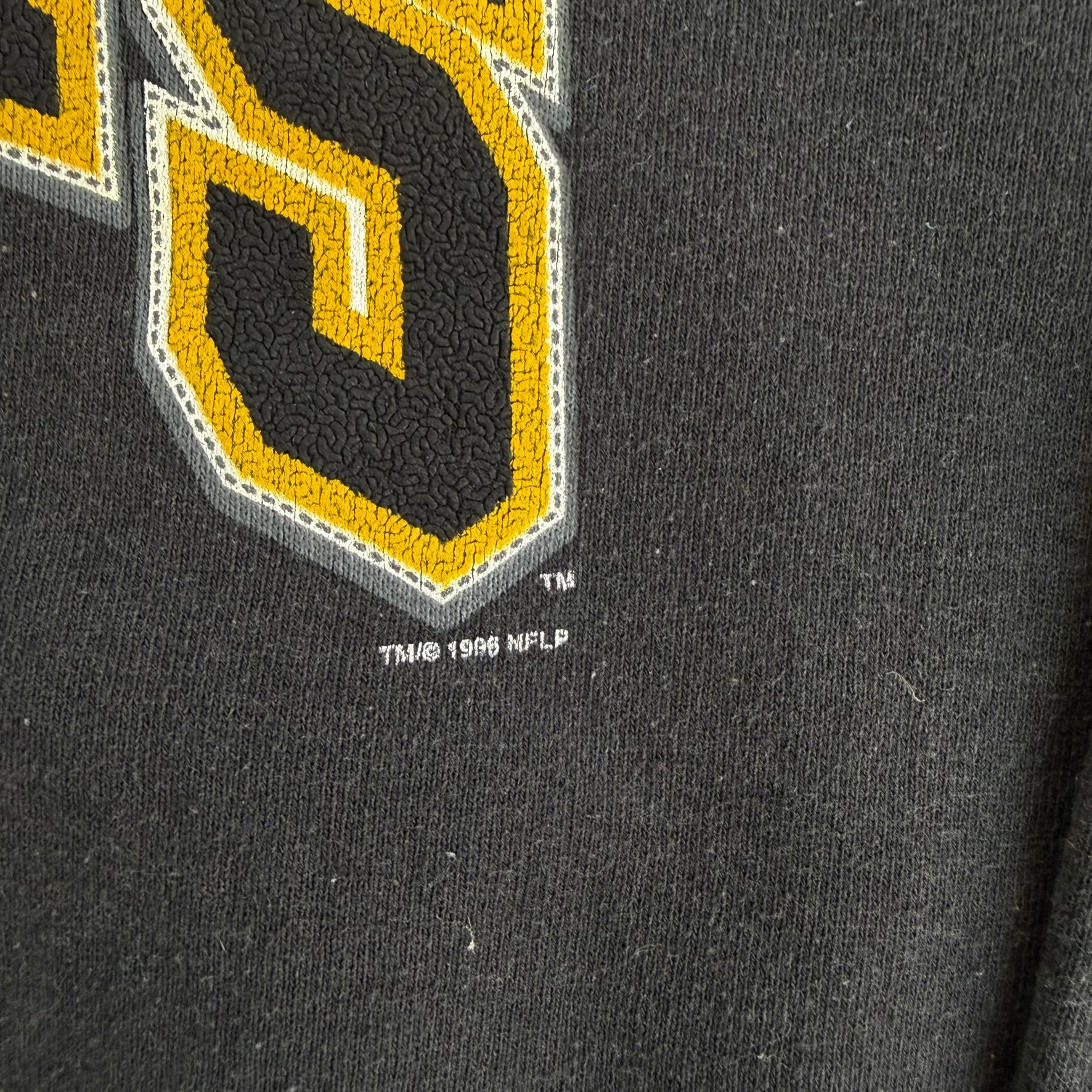 J- Vintage '96 Pittsburgh Steelers NFL Pro Player Logo & Text Graphic Made In USA Crewneck - XL