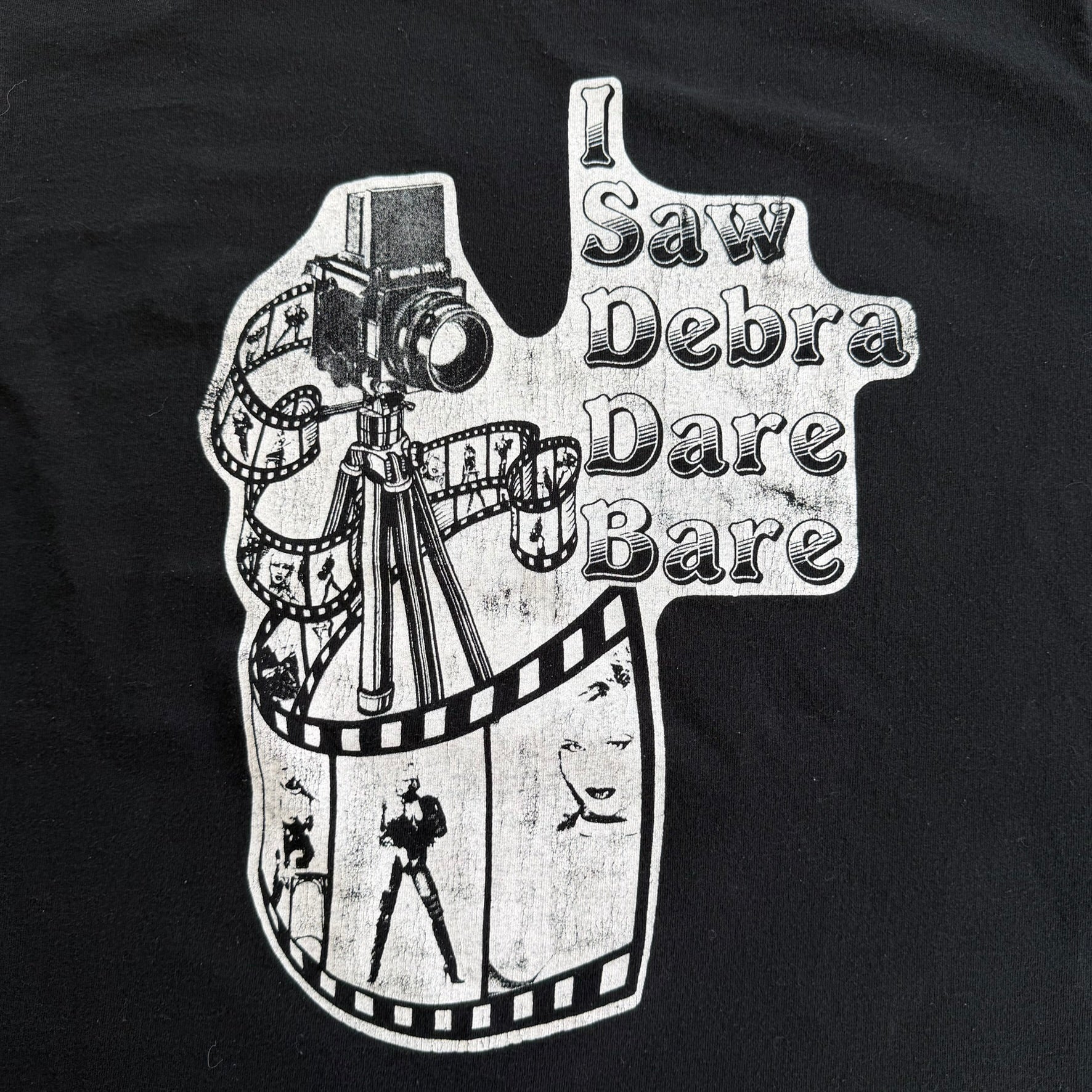 J- Vintage '93 Miss Nude Universe I Saw Debra Dare Bare Graphic Single Stitch Tee - XL