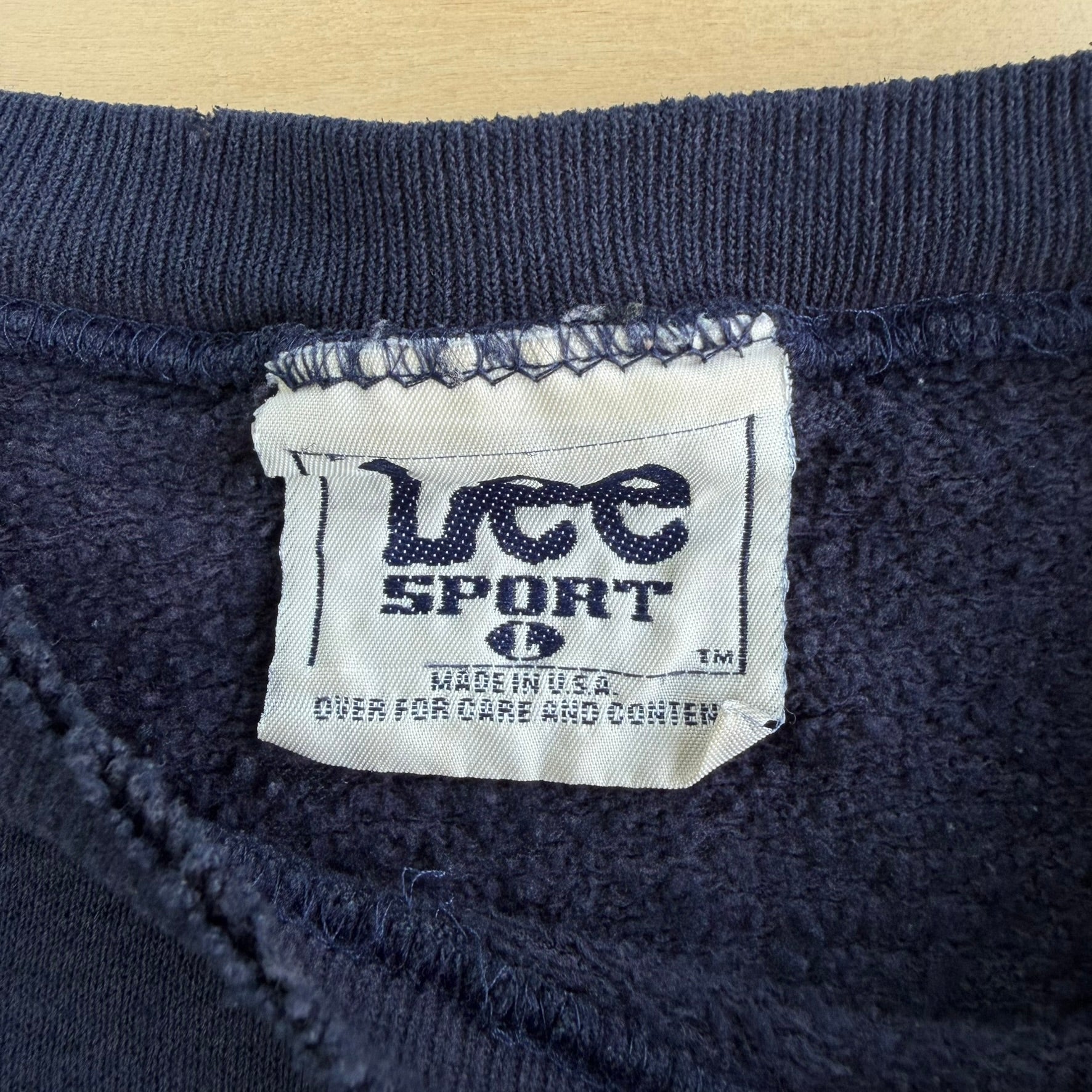 Vintage Dallas Cowboys NFL Lee Embroidered text & Logo Made In USA Crewneck - L