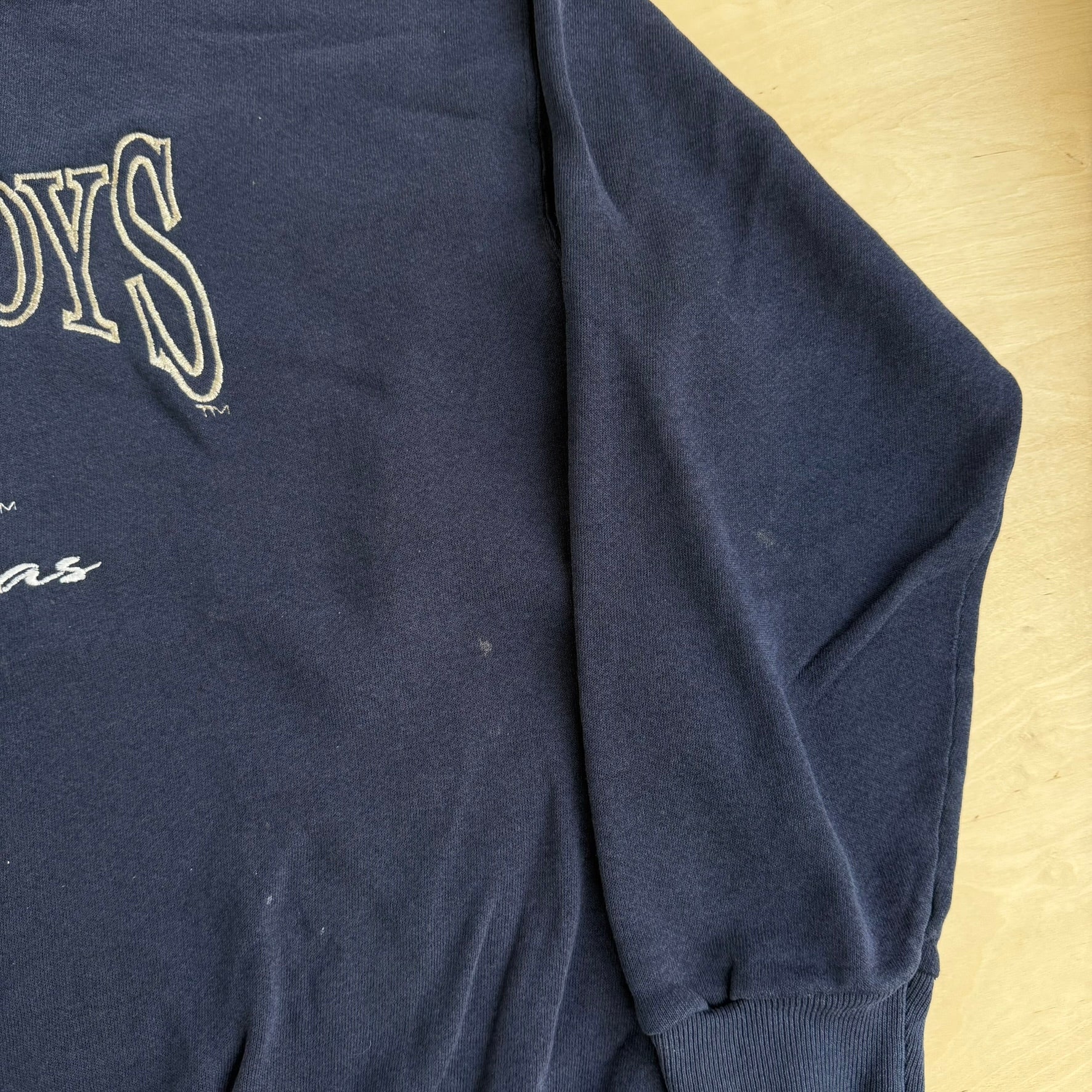 Vintage Dallas Cowboys NFL Lee Embroidered text & Logo Made In USA Crewneck - L