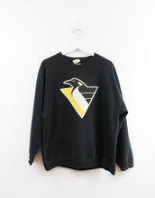 Load image into Gallery viewer, Vintage NHL Pittsburgh Penguins Logo &amp; 66 Lemieux Crewneck
