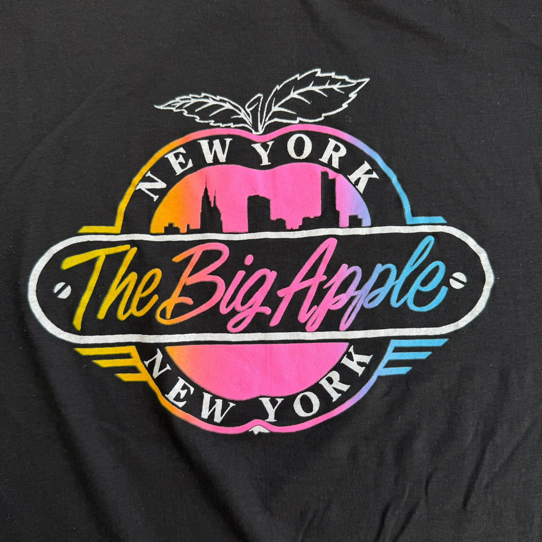 J- Vintage 90s New York The Big Apple Graphic Made In USA Single Stitch Tee - L (fits M)
