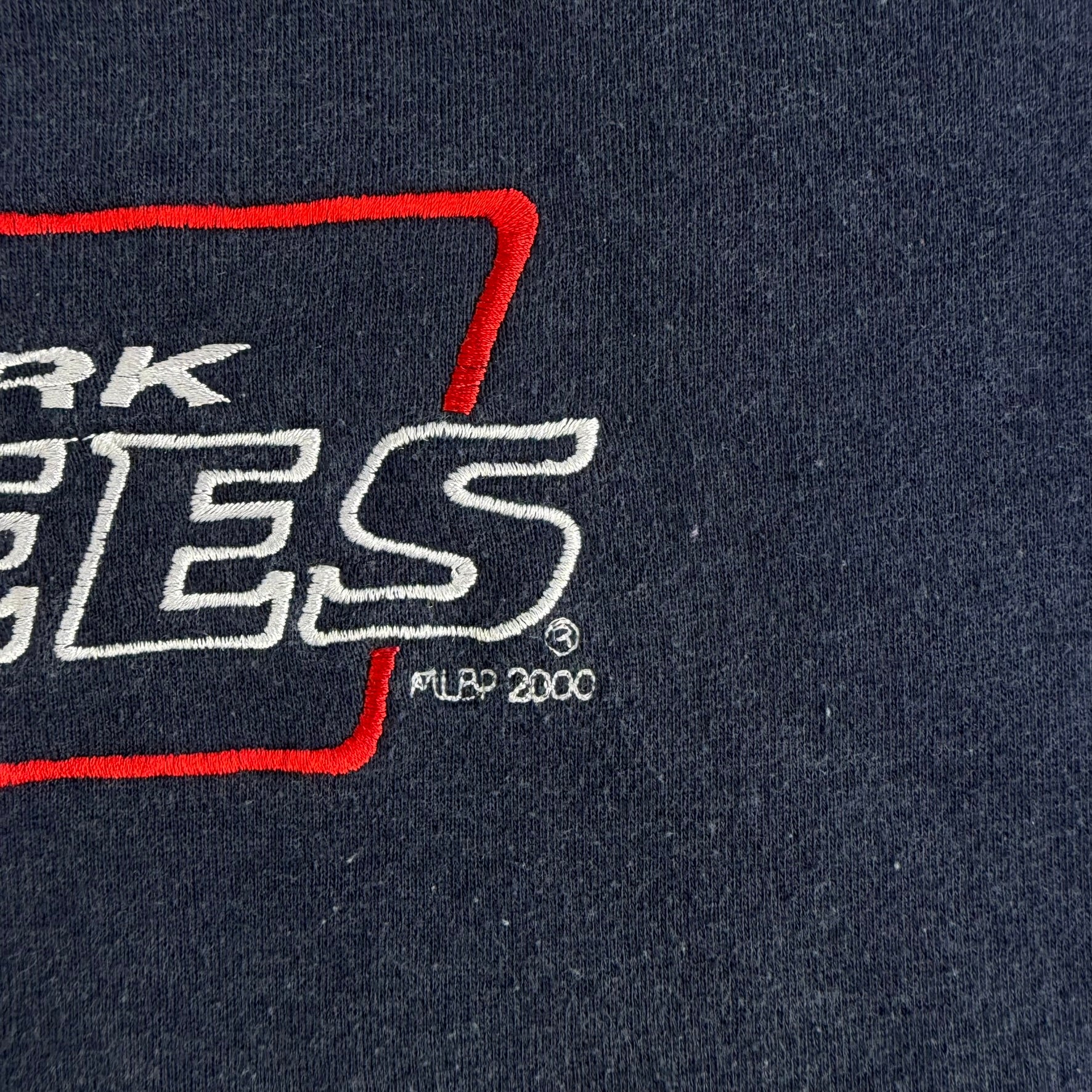 Vintage '00 New York Yankees MLB Puma Embroidered Logo & Text Crewneck - L