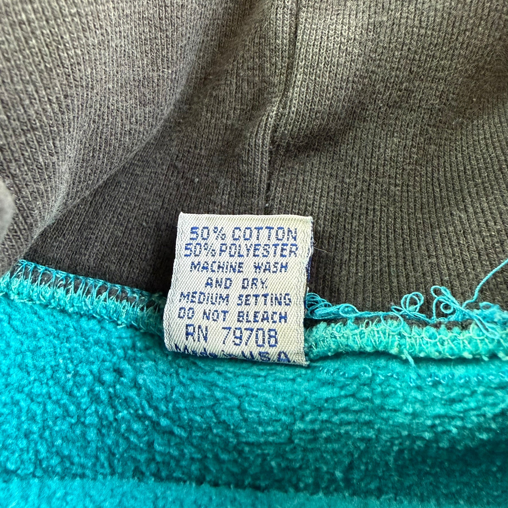 Vintage 90s San Jose Sharks NHL Embroidered Logo & Text Made In USA Turtle Neck Crewneck - M