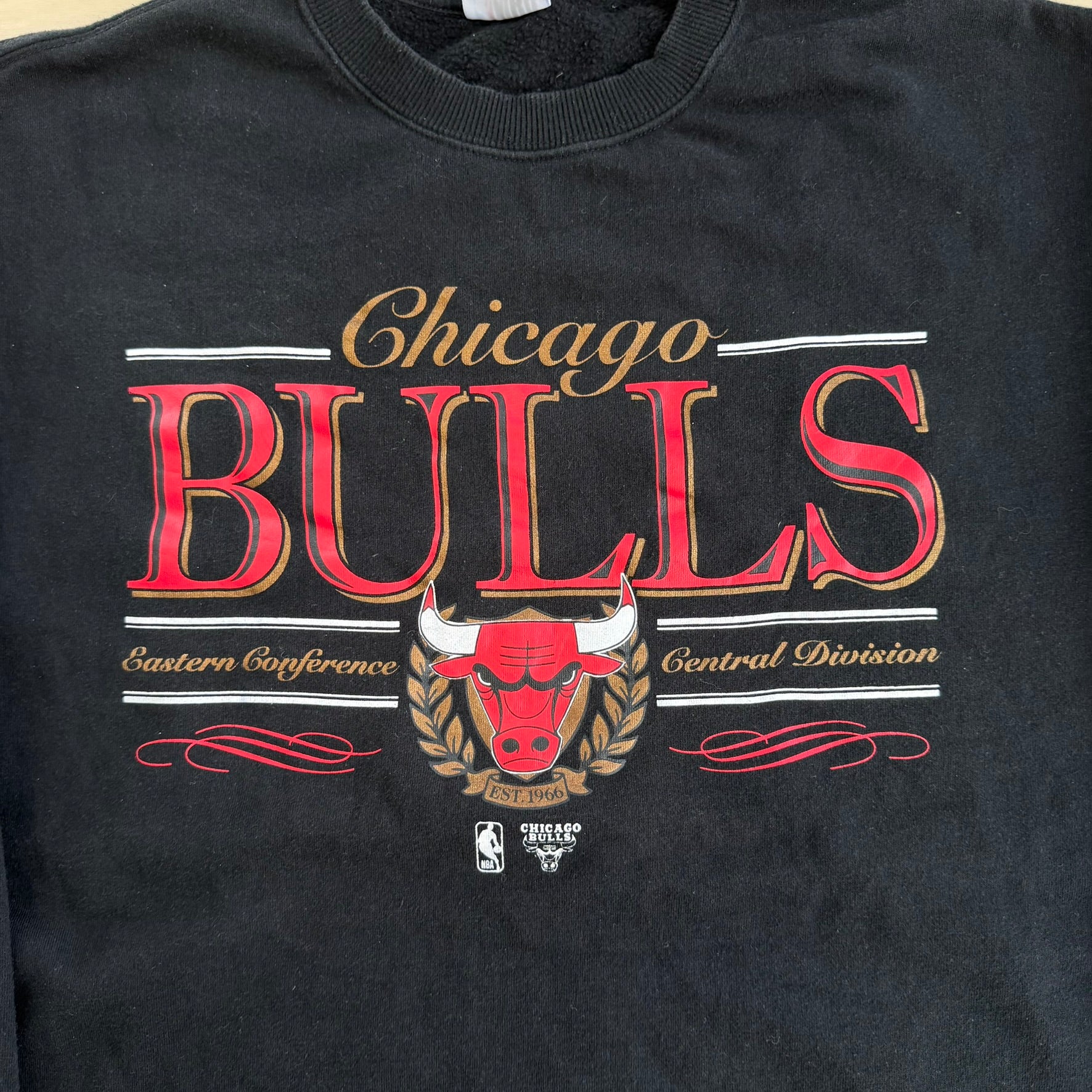 Vintage Chicago Bulls NBA Logo Graphic Crewneck - M