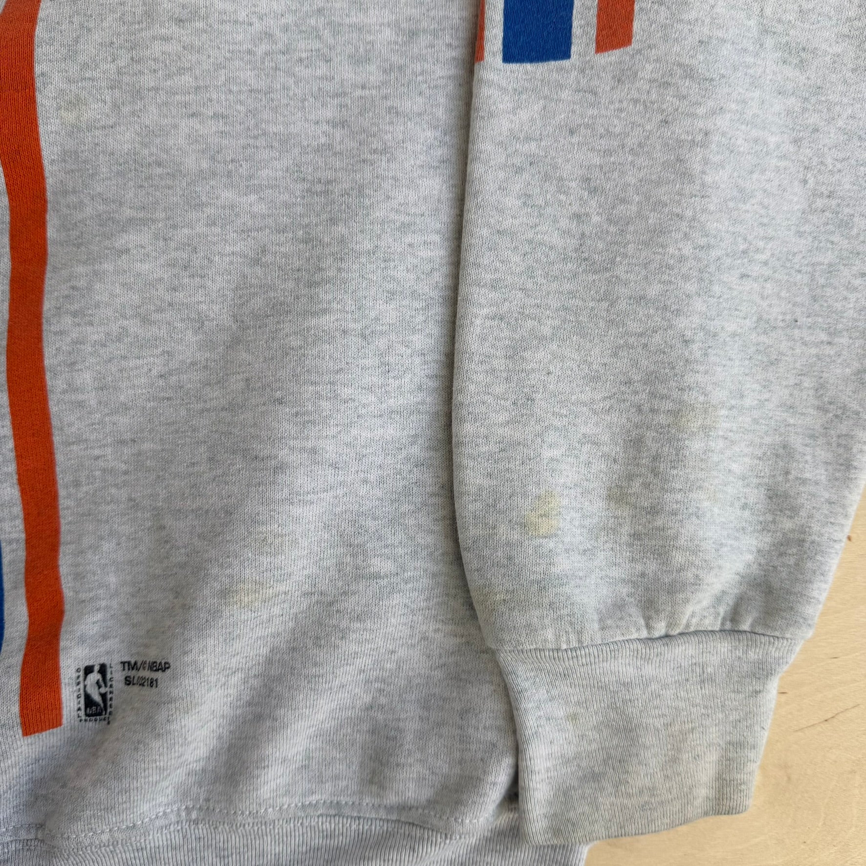 Vintage 90s New York Knicks NBA Salem Sportswear Graphic Made In USA Crewneck - XL