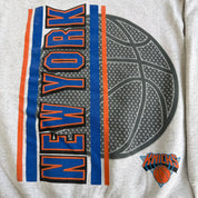 Vintage 90s New York Knicks NBA Salem Sportswear Graphic Made In USA Crewneck - XL