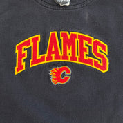 J- Vintage Calgary Flames Embroidered Logo & Text Crewneck - XL