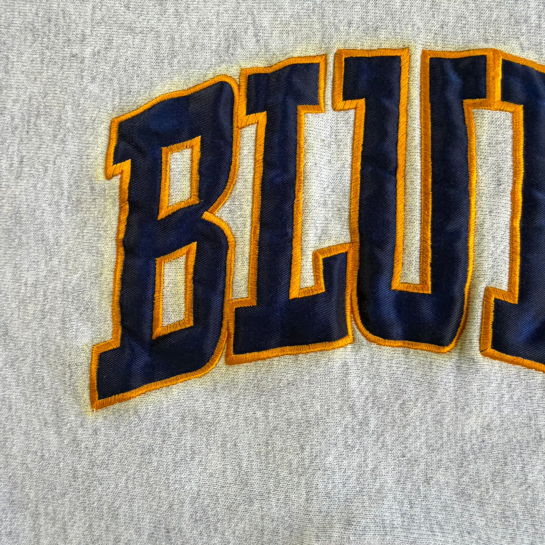 Vintage St Louis Blues NHL Embroidered Logo Made In USA Crewneck - L