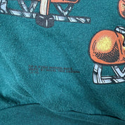 J- Vintage '94 Looney Tunes Characters Hockey Graphic Crewneck - L