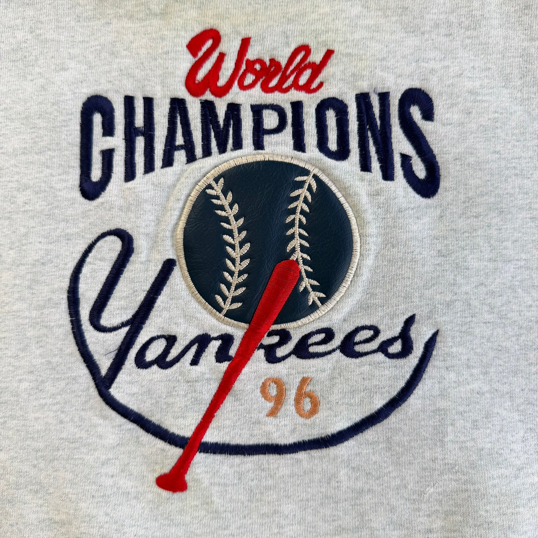 Vintage Bootleg New York Yankees MLB World Champions Embroidered Graphic Crewneck - XL