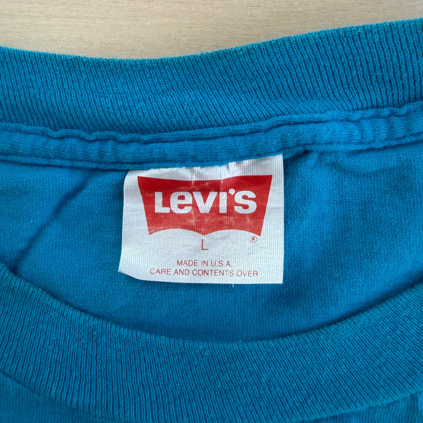 J- Vintage Levi's 501 Graphic Made In USA Single Stitch Tee - L