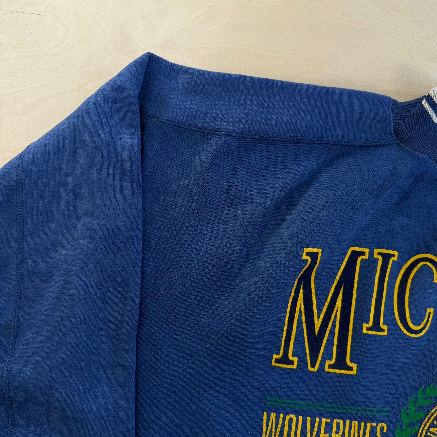 Vintage University Of Michigan Wolverines Text Graphic Crewneck - XL