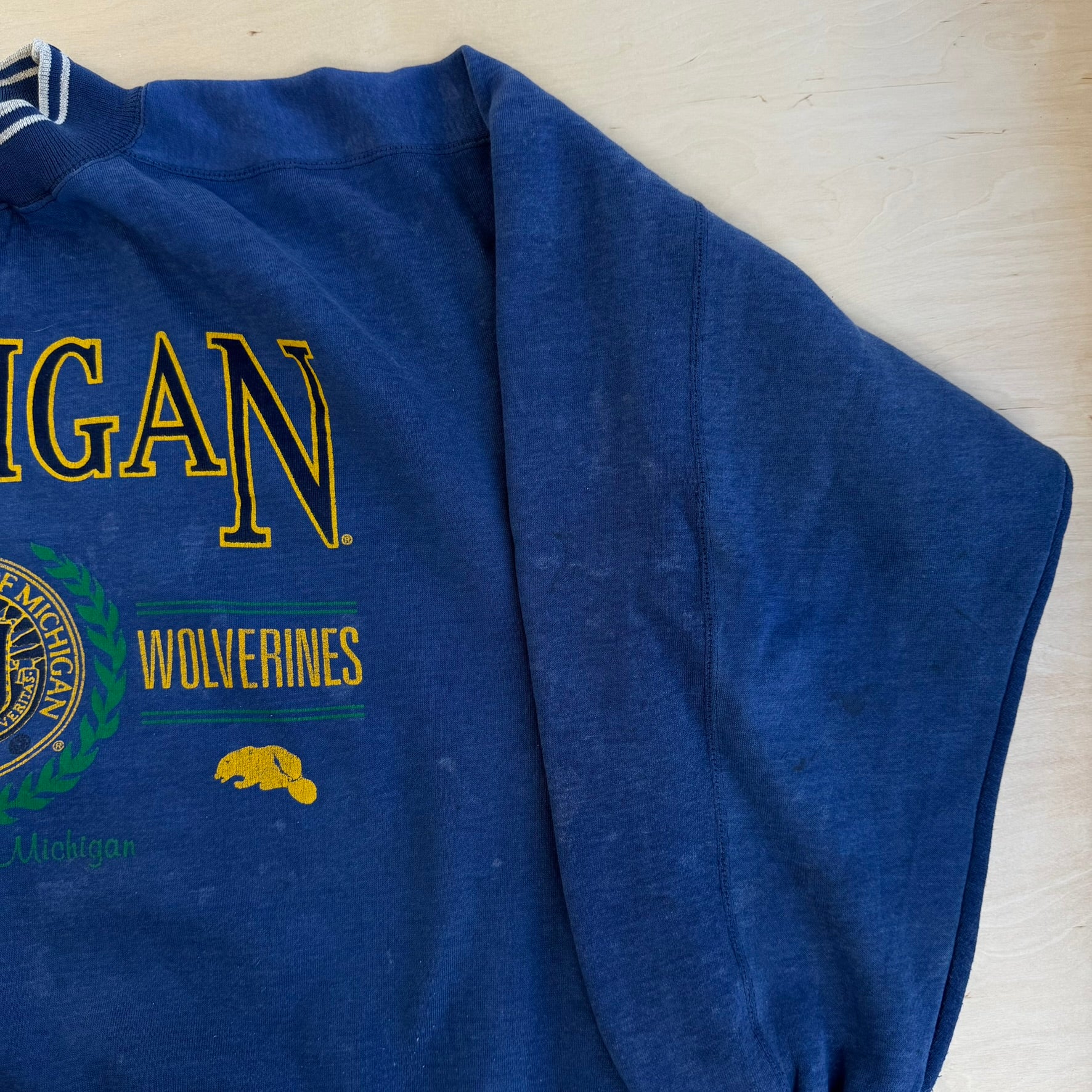 Vintage University Of Michigan Wolverines Text Graphic Crewneck - XL