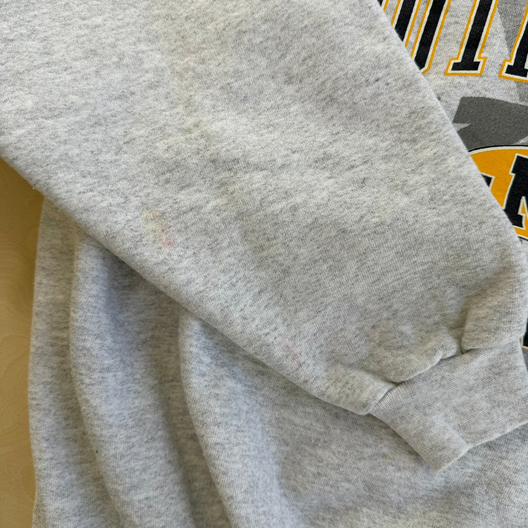 Vintage University Of Notre Dame Fighting Irish Graphic Made In USA Crewneck - XL