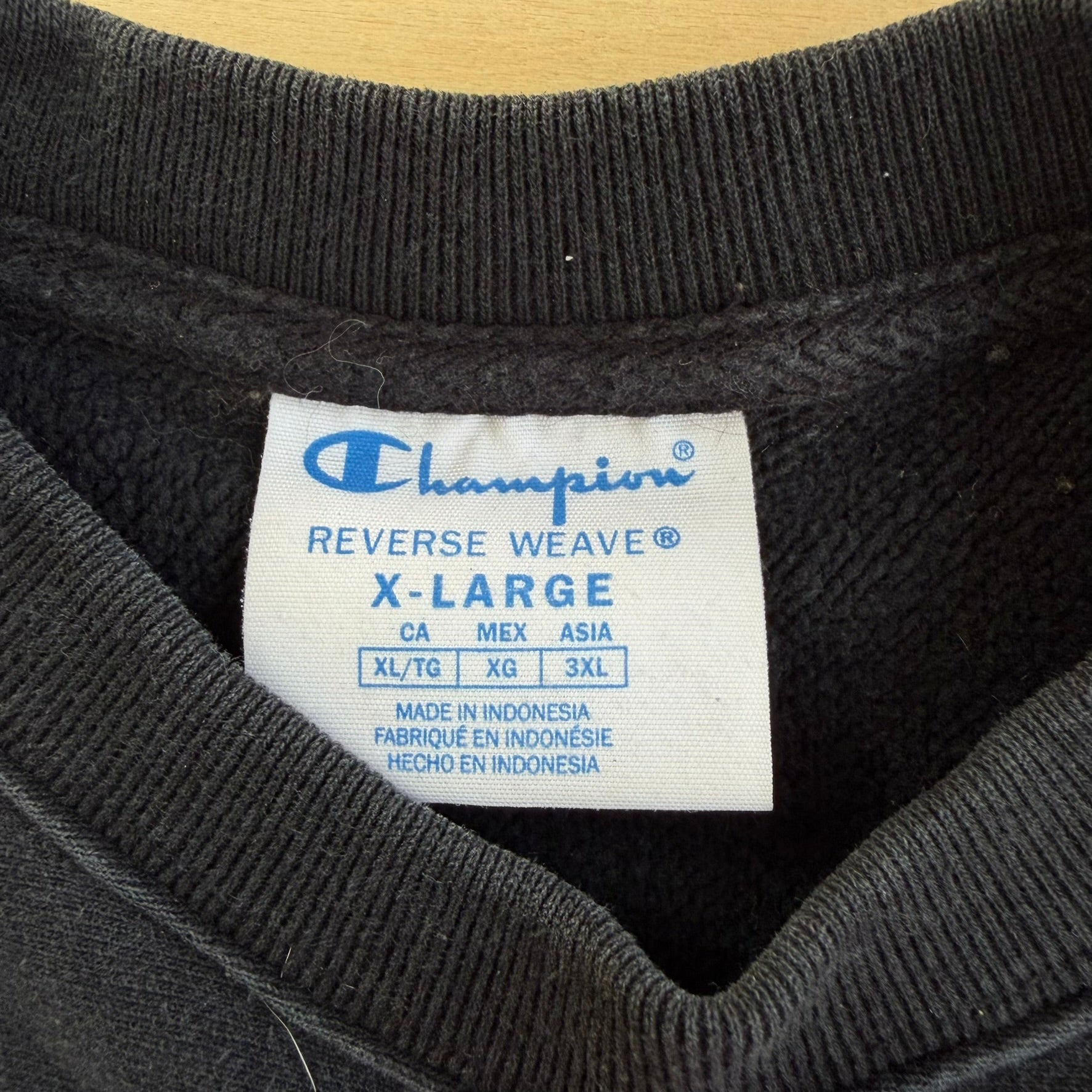 Vintage Champion Reverse Weave Embroidered Logo Black Crewneck - XL