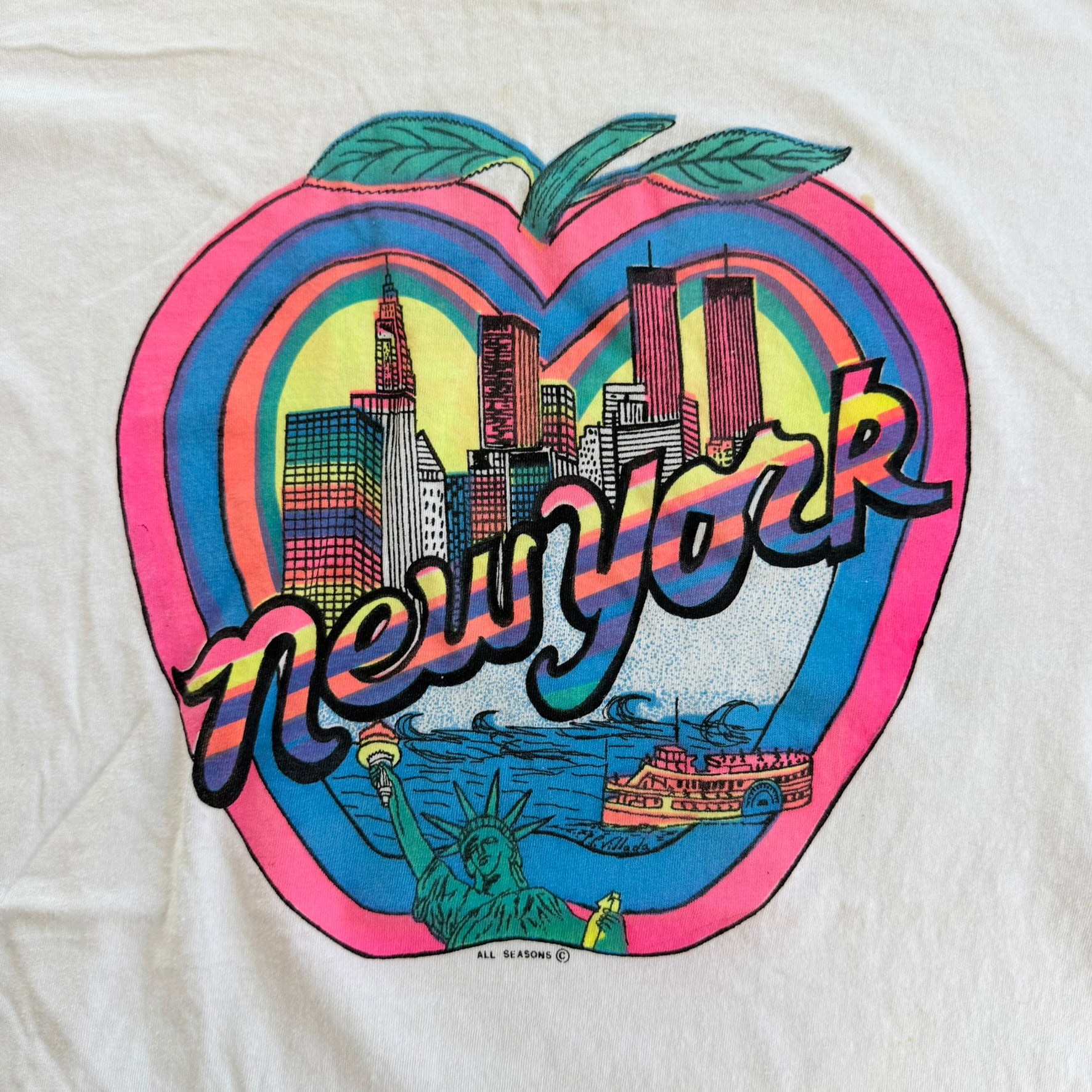 J- Vintage 90s New York Big Apple Statue Of Liberty Graphic Made In USA Single Stitch Tee - XL