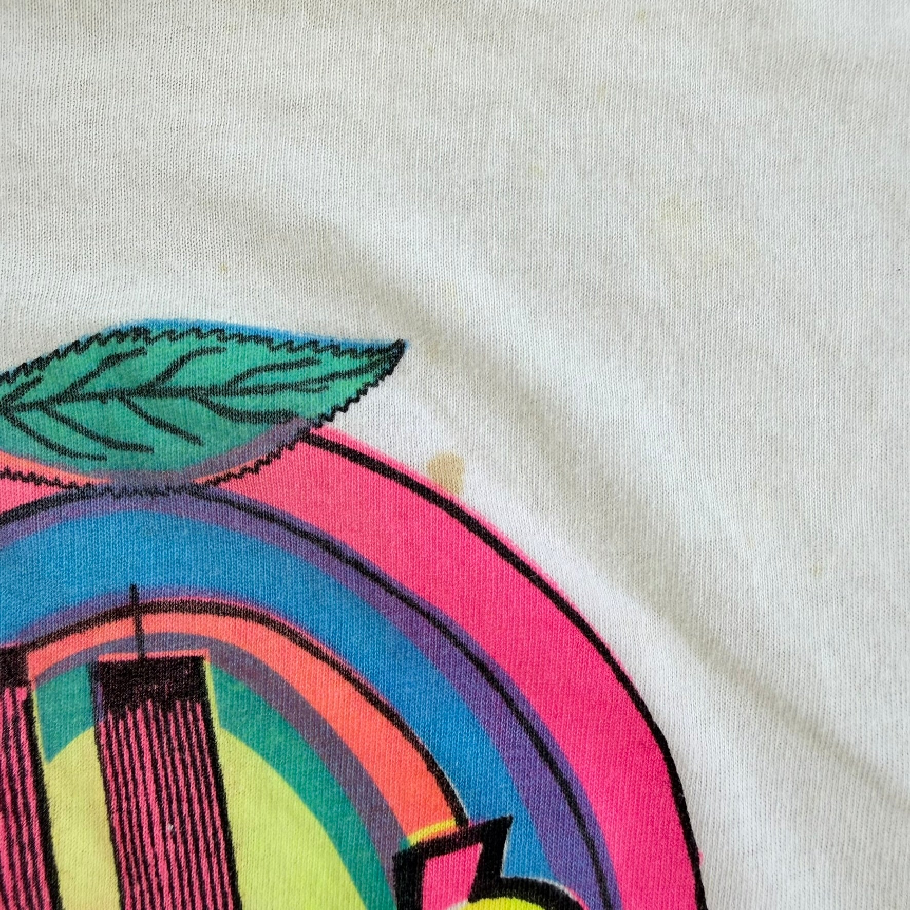 J- Vintage 90s New York Big Apple Statue Of Liberty Graphic Made In USA Single Stitch Tee - XL