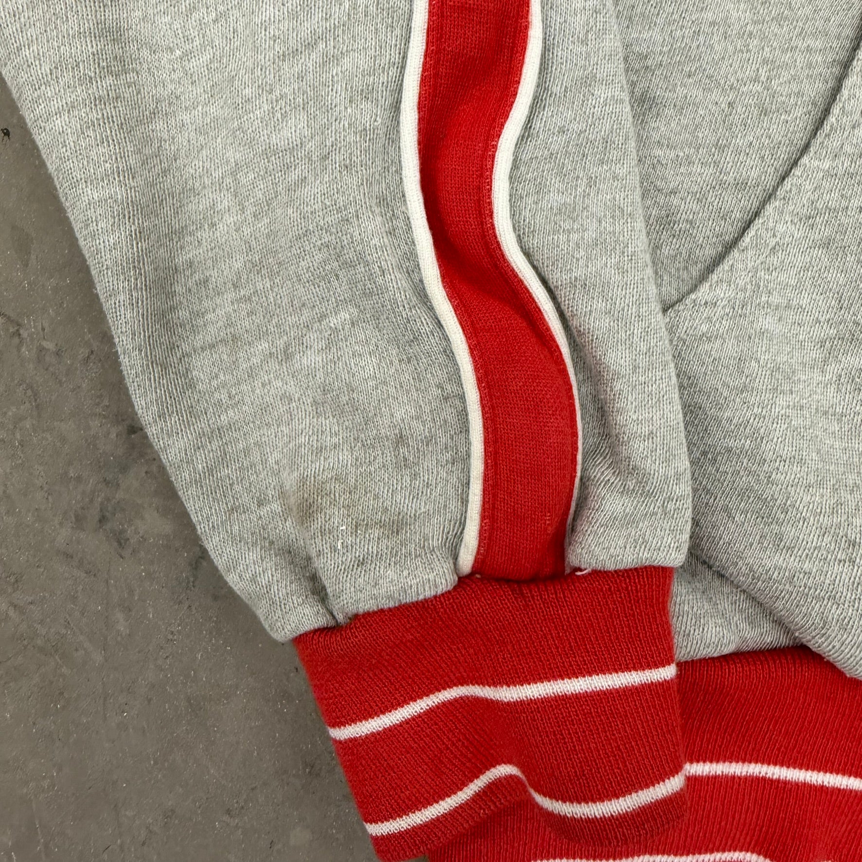 J- Vintage Nike Text & Logo Zip Up Hoodie - M