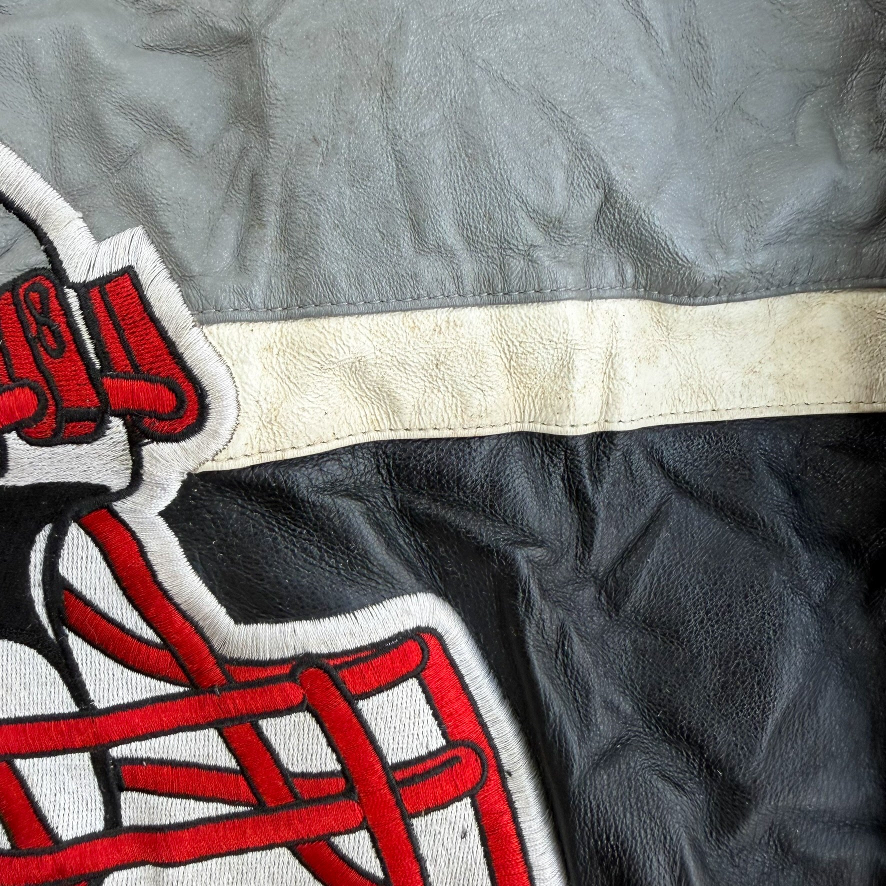 J- Vintage New England Patriots NFL Embroidered Logo Leather Jackets - XL