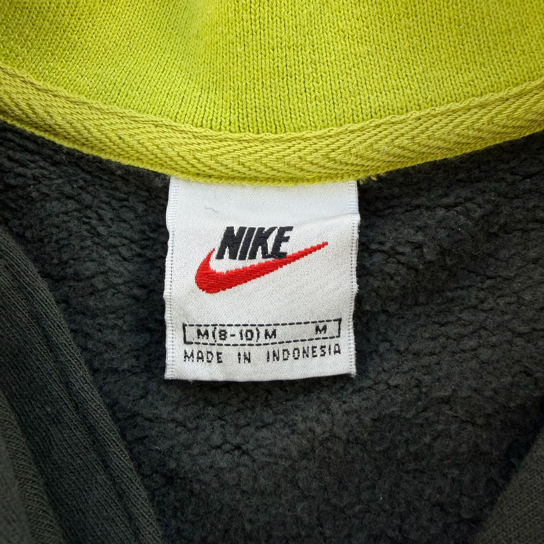 J- Vintage Nike Embroidered Swoosh Quarter Zip Crewneck - M