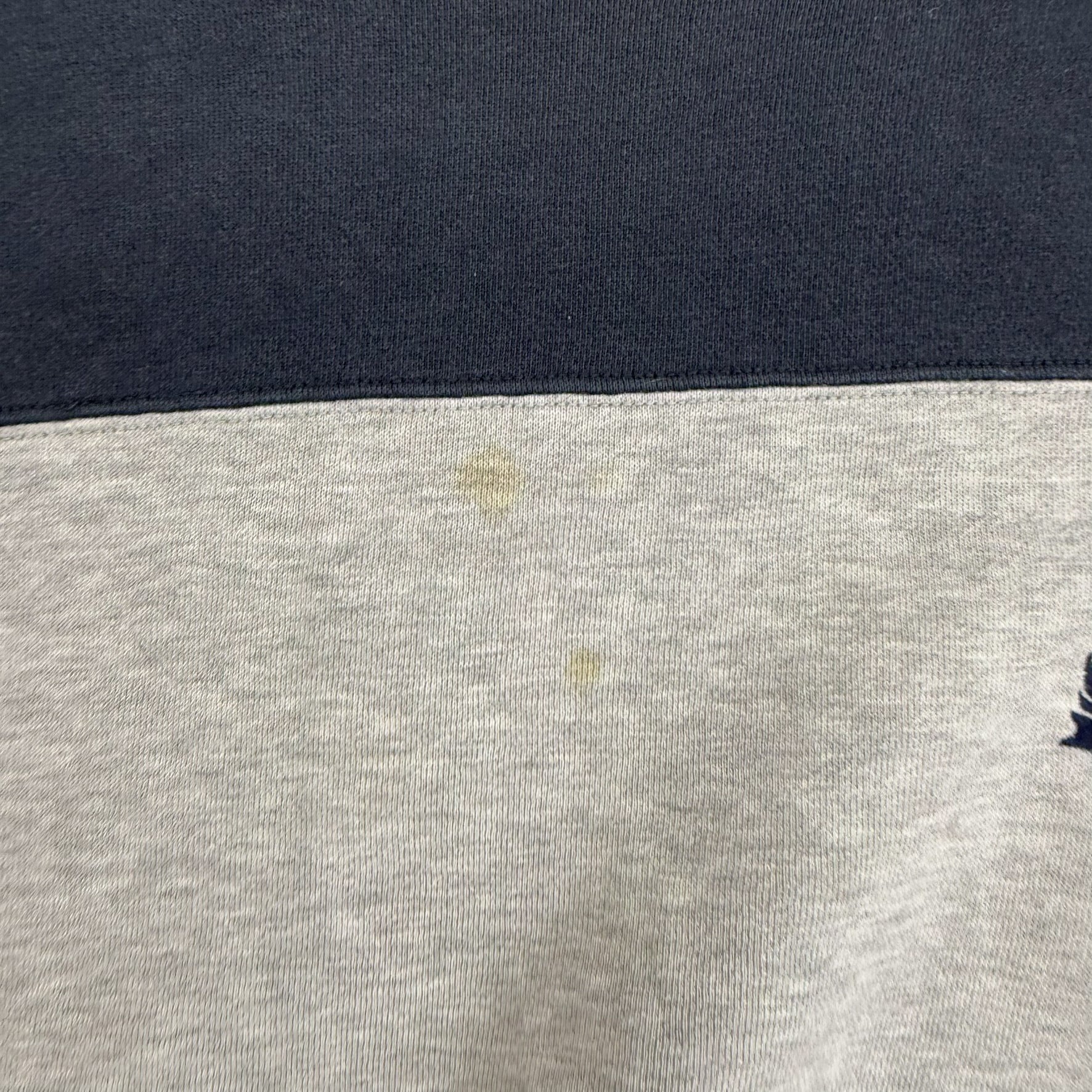 J- Vintage Izod Embroidered Crest Crewneck - L