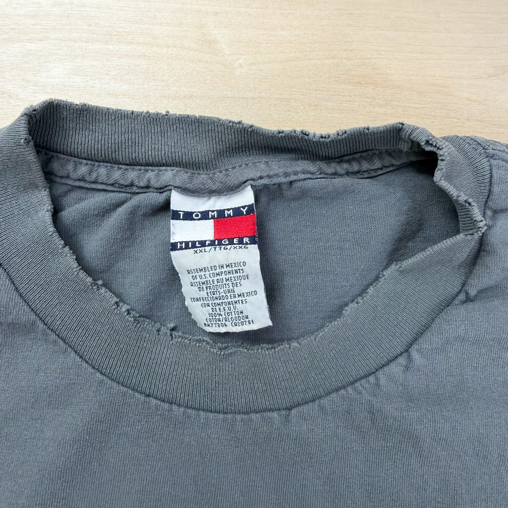 J- Vintage Tommy Hilfiger Text & Logo Tee - 2XL