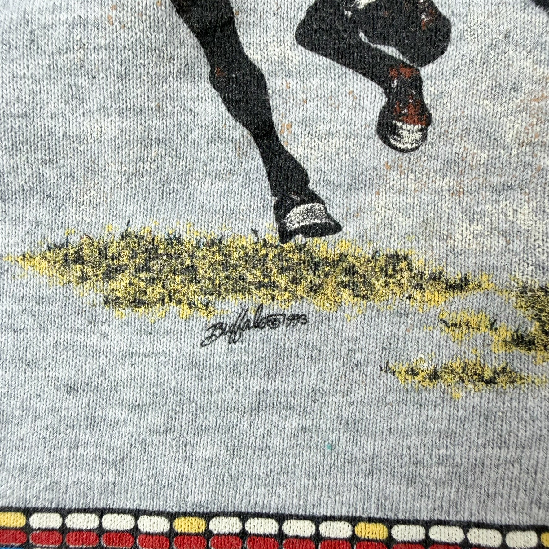 J- Vintage '93 Bison Hunting Graphic Made In USA Crewneck - M