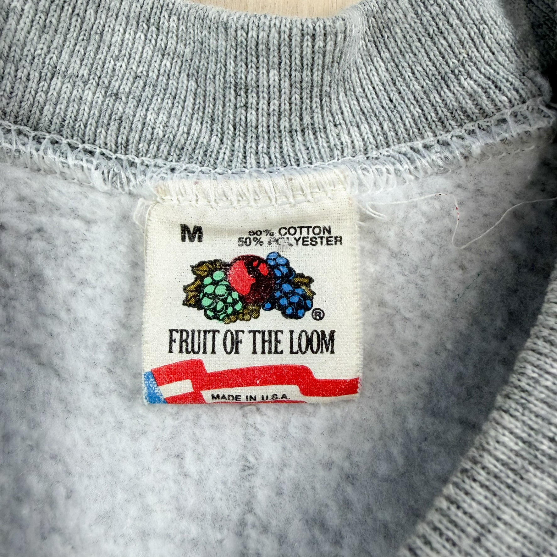 J- Vintage '93 Bison Hunting Graphic Made In USA Crewneck - M