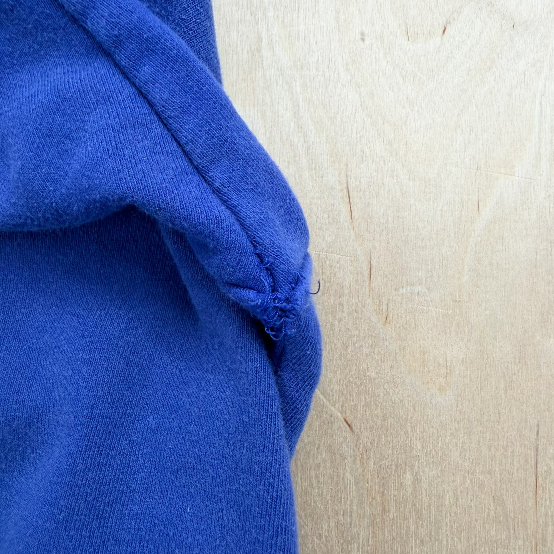 J- Vintage Seattle Seahawks NFL Mitchell & Ness Embroidered Logo Hoodie - M