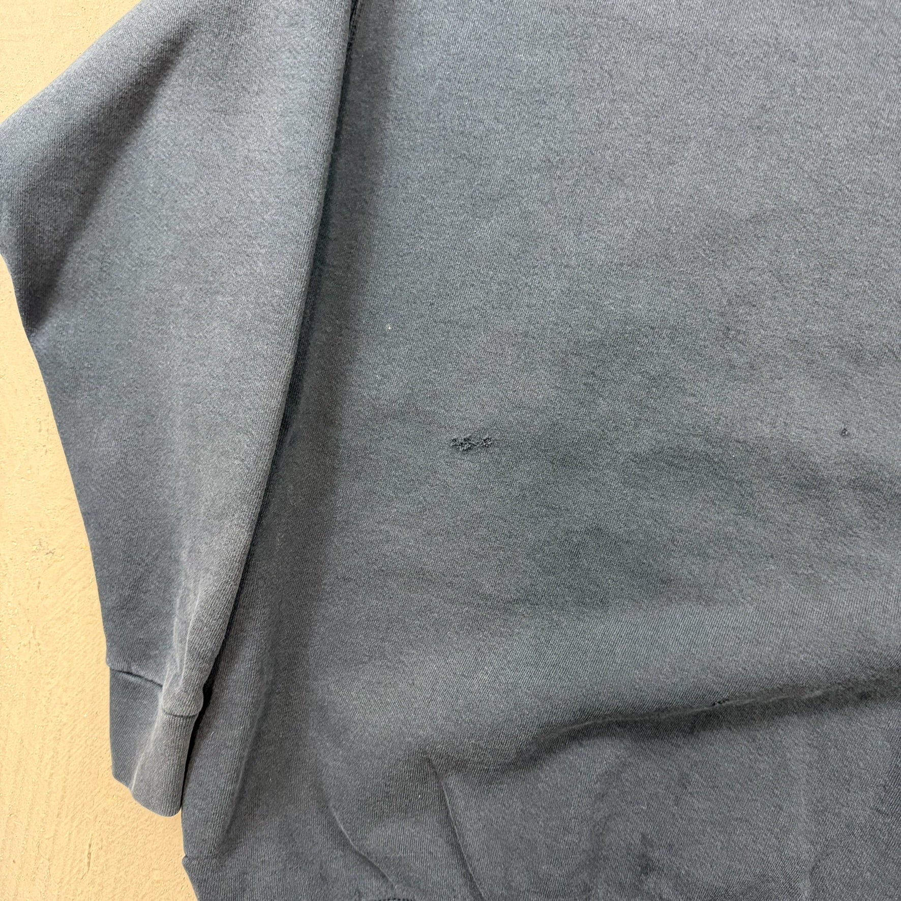 F- Vintage 90s Nike Embroidered Swoosh Black Crewneck